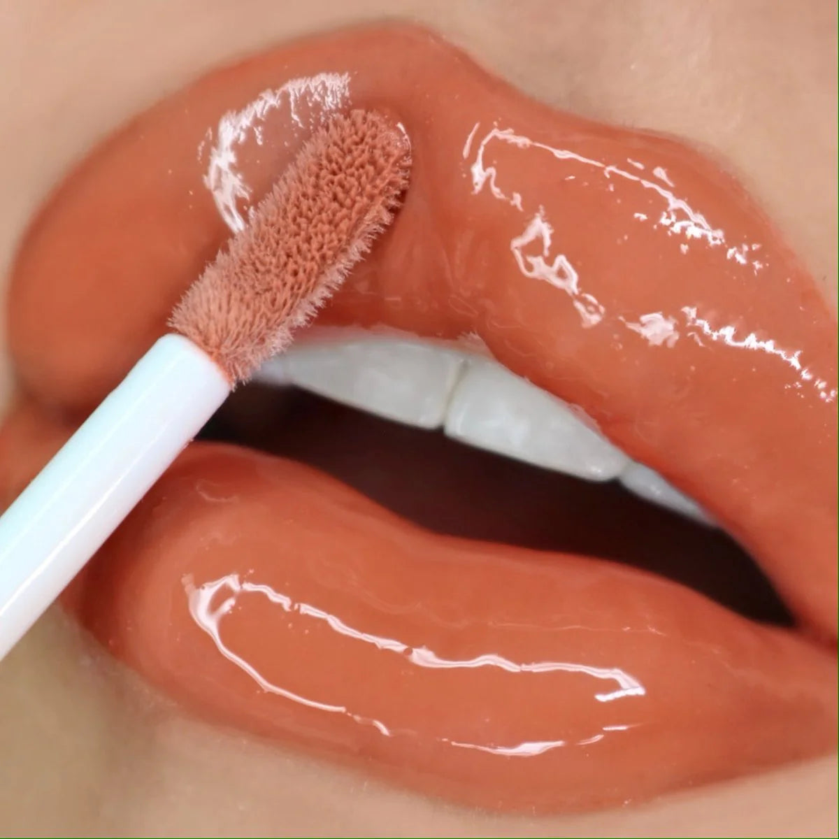 ULTRA DAZZLE LIP GLOSS