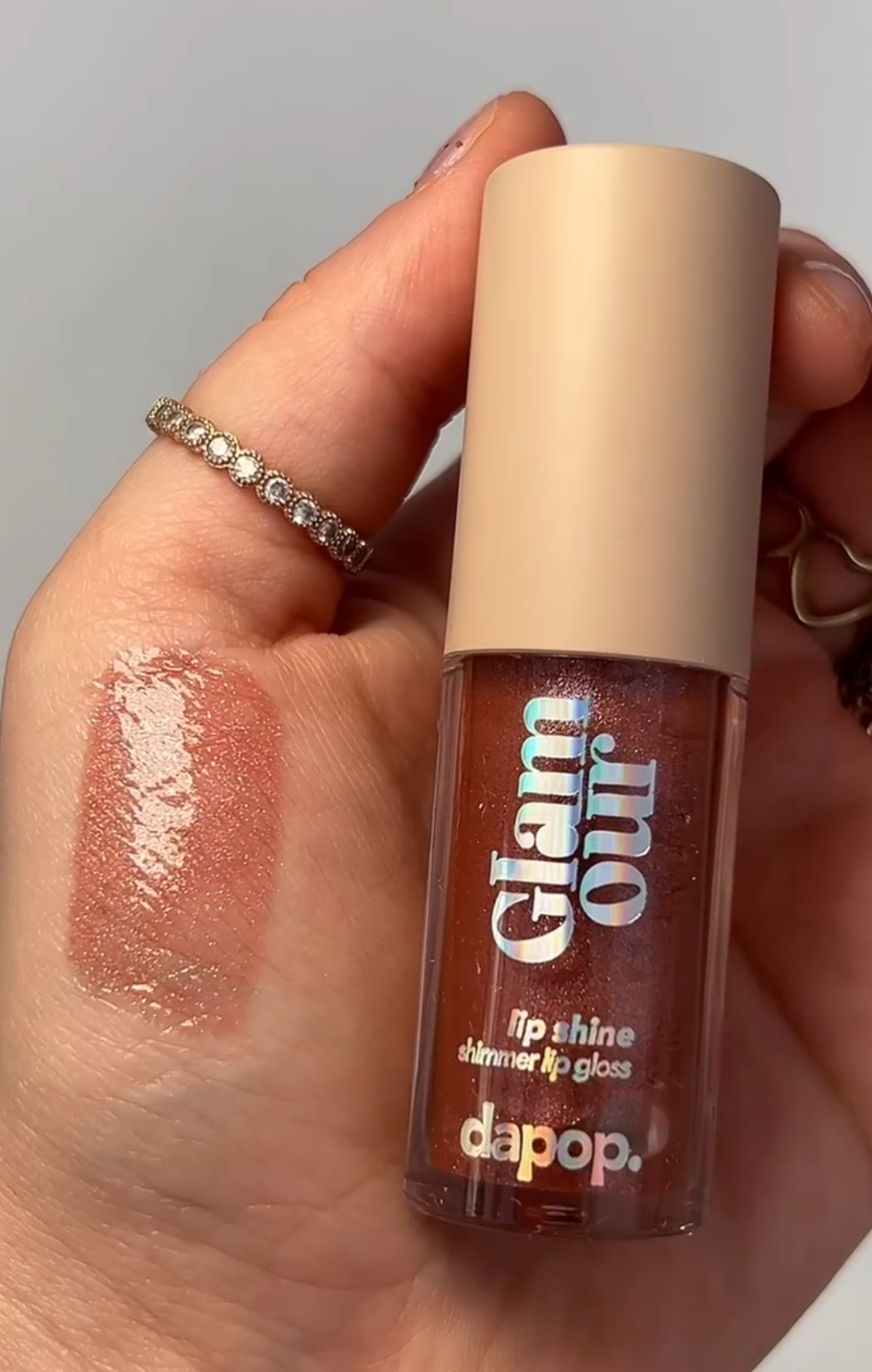 GLAM OUR GLOSS