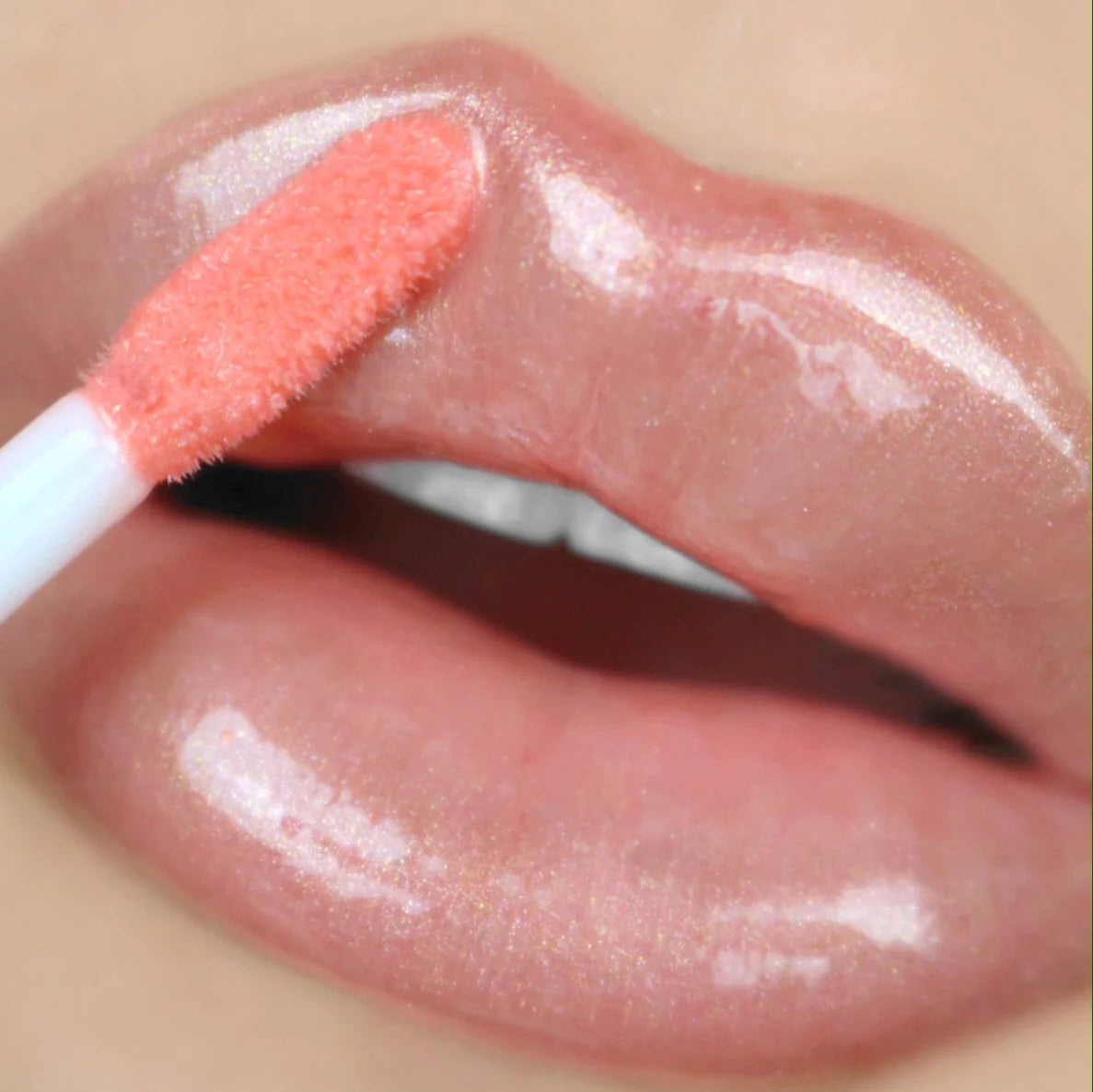 ULTRA DAZZLE LIP GLOSS